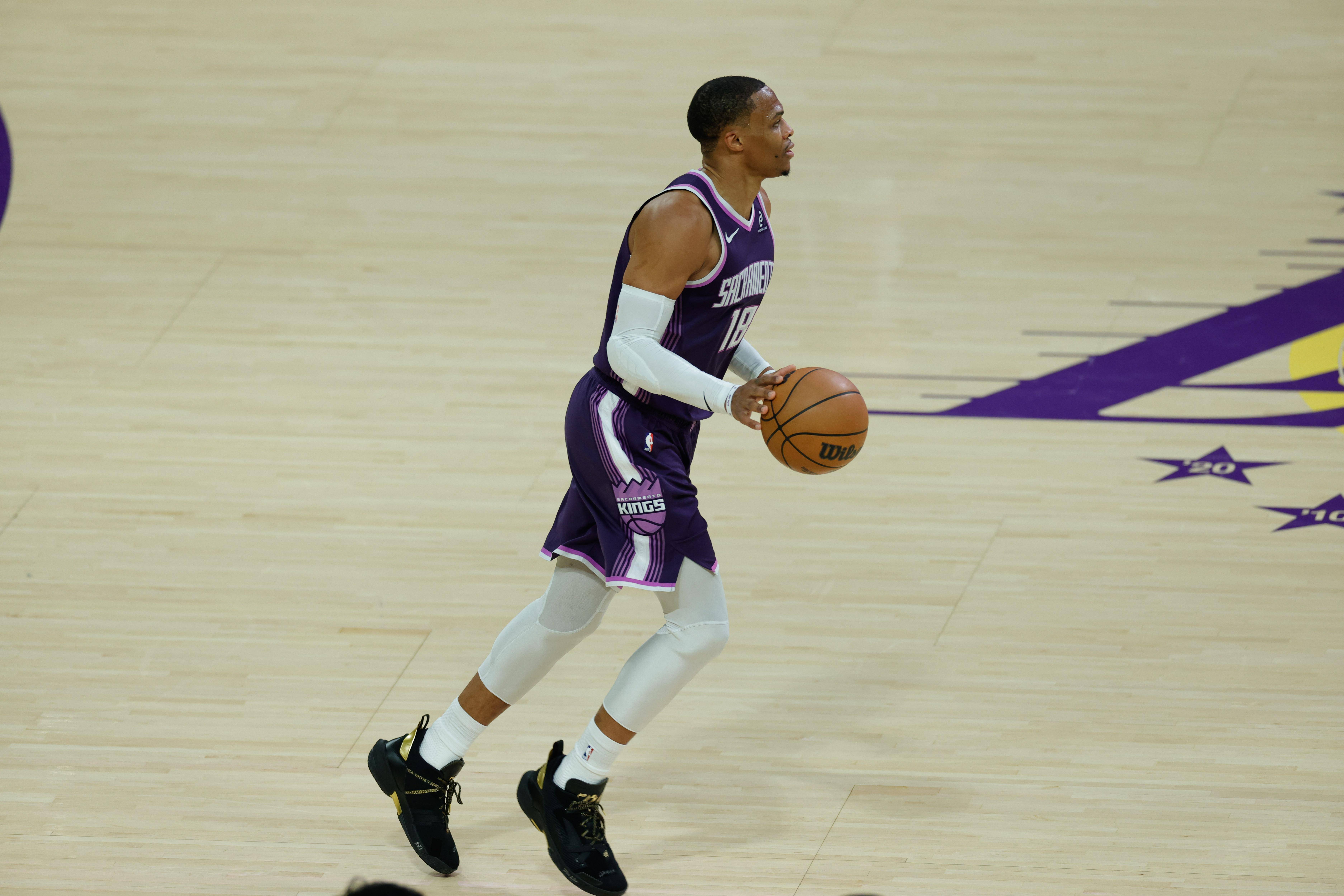 NBA历史助攻榜Top10：威少第八，混进一前锋，榜首一骑绝尘