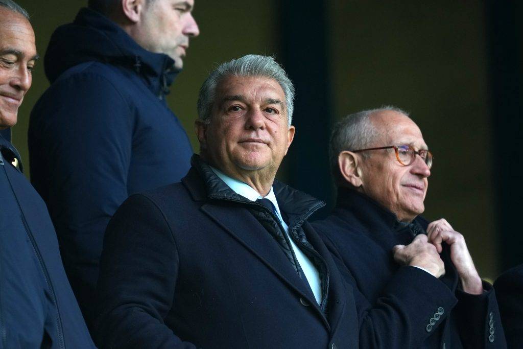 安苏·法蒂重返伯纳乌，穿着摩纳哥的球衣