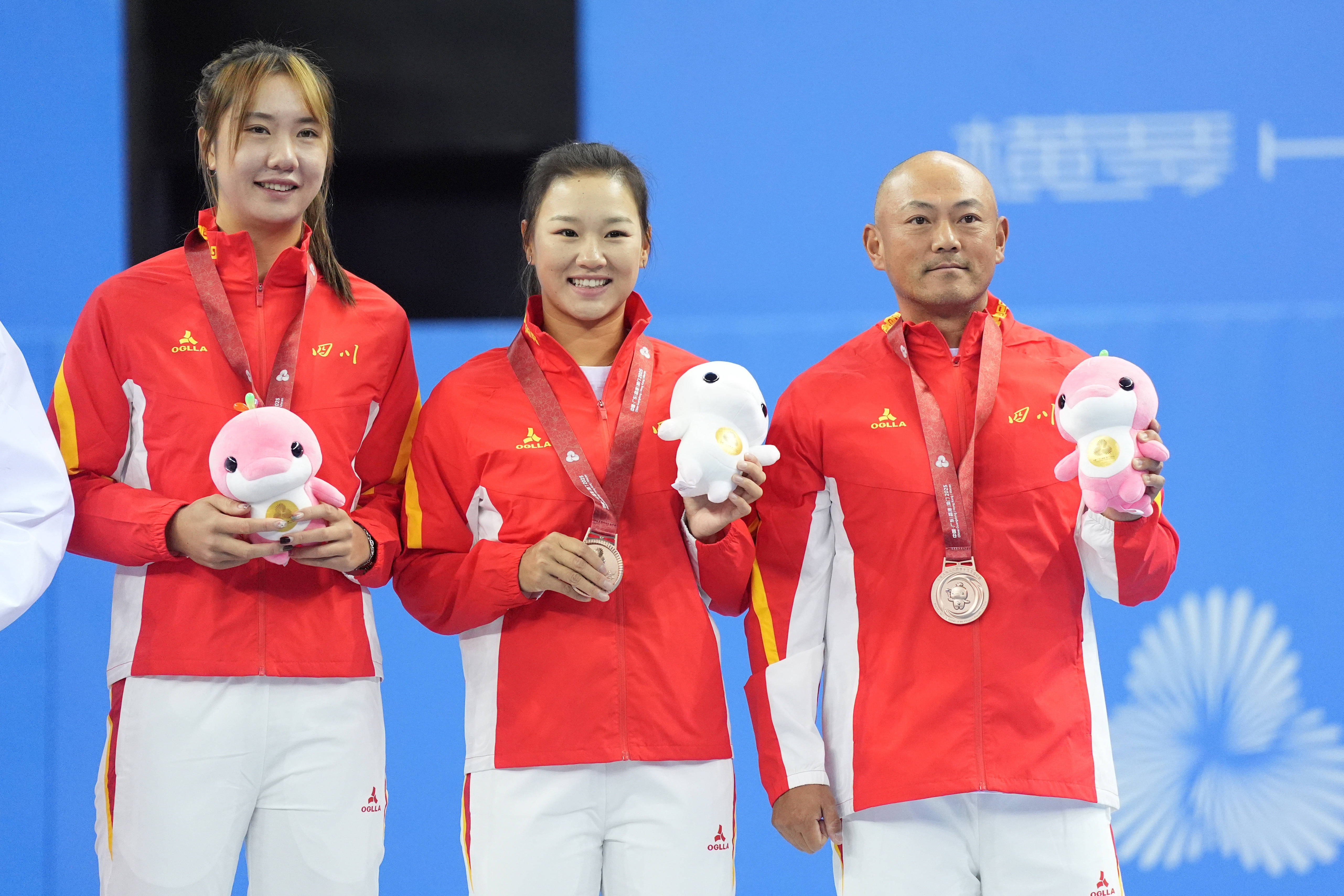 世界杯-全运会｜網(wǎng)球——女子双打(dǎ)颁奖仪式