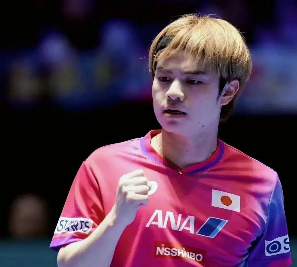 乒乓球亚洲杯2月5日晚，国乒五战四胜抗日，陈熠迎战削球手桥本，孙颖莎闯入16强！